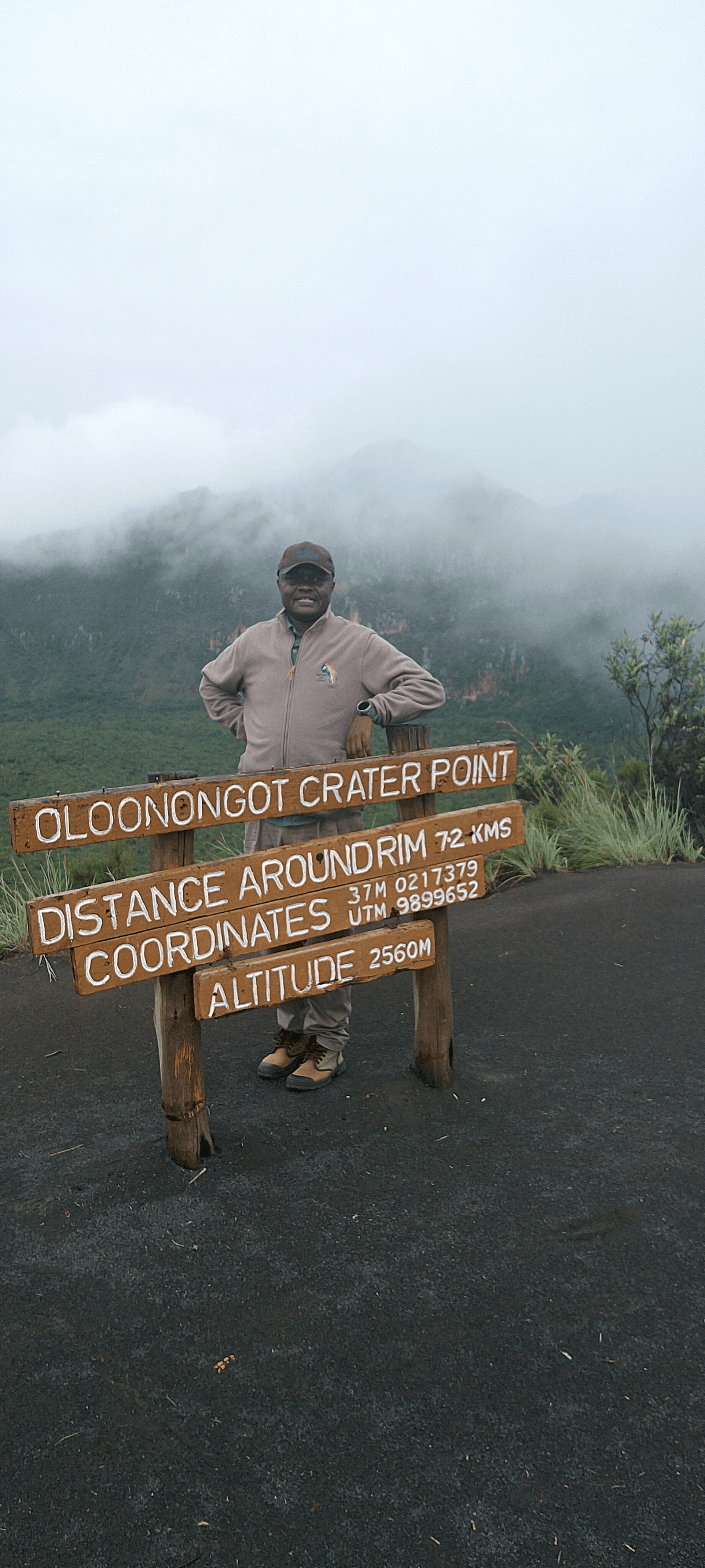 Hiking mount longonot is not for the faint hearted. Today went to the top and round the crater with karen and her daughters and our guide Godfrey. It was very tough but we managed. Karen was thankful to Blends of Africa adventures on how they were able to organize her hiking wonderfully in a short notice. – by Christopher Musau